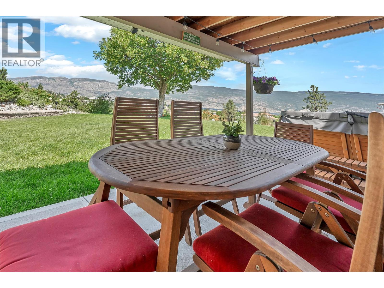 8704 Kuroda Place, Summerland