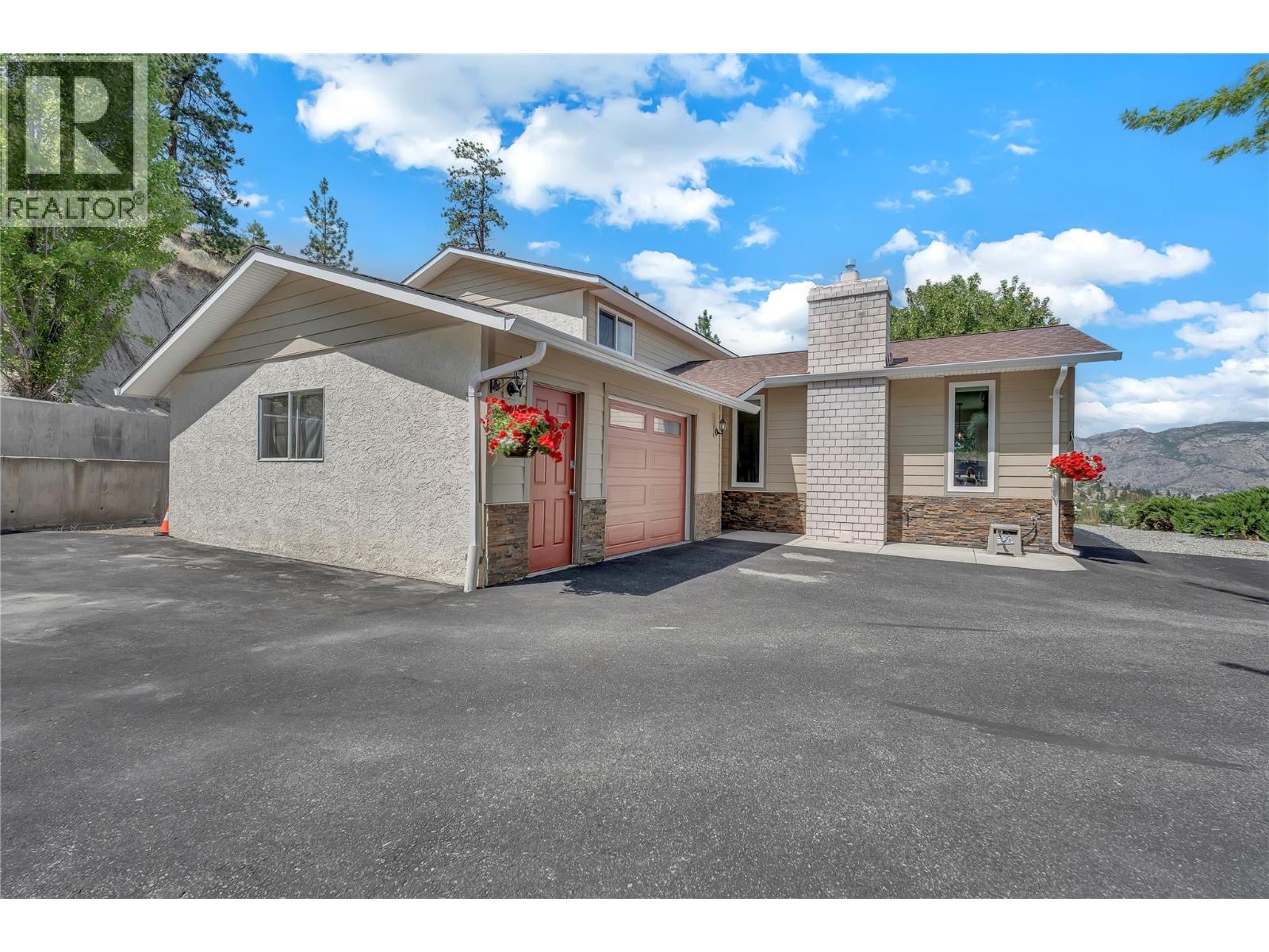 8704 Kuroda Place, Summerland