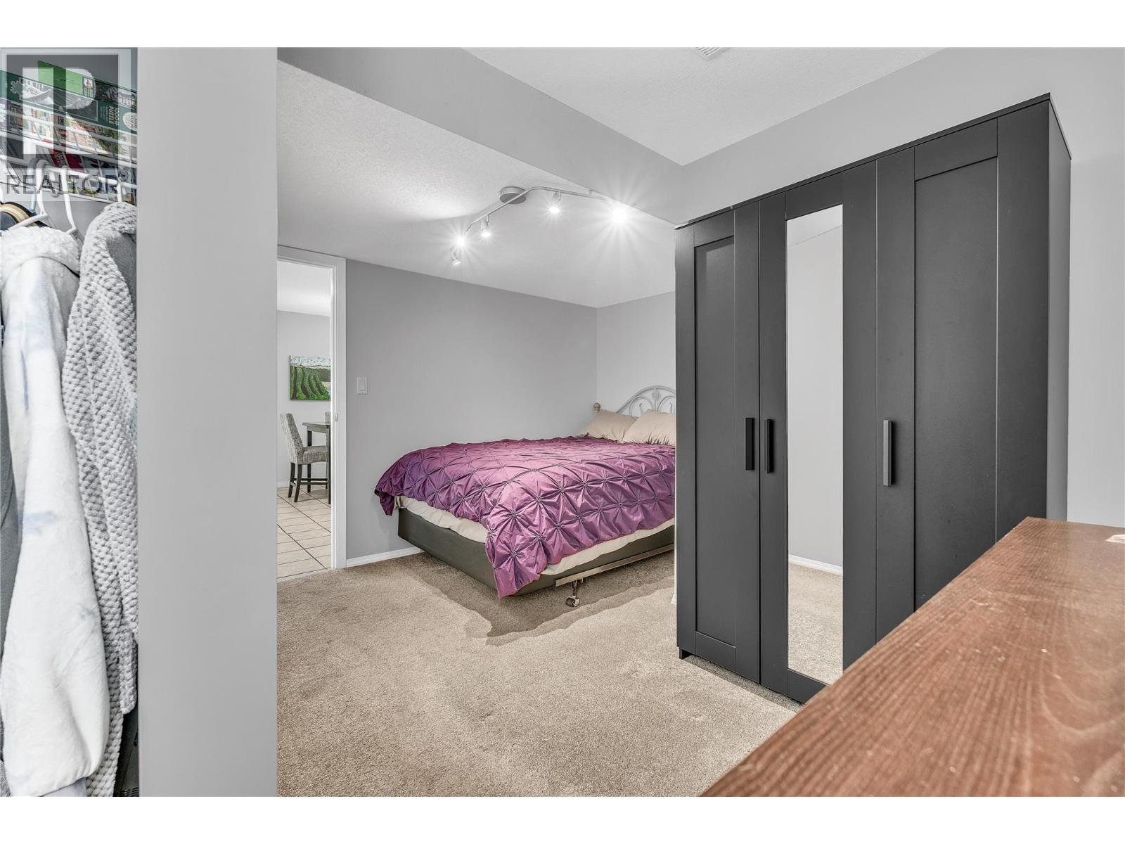 8704 Kuroda Place, Summerland