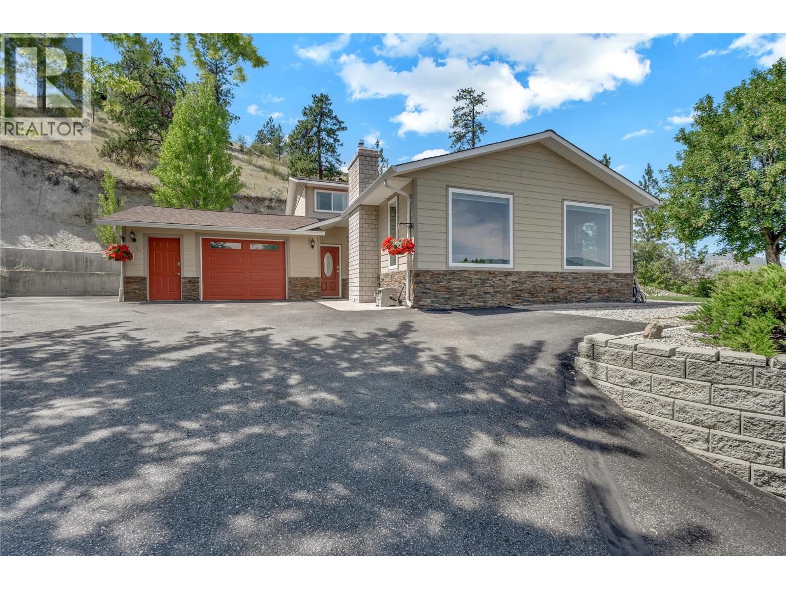 8704 Kuroda Place, Summerland