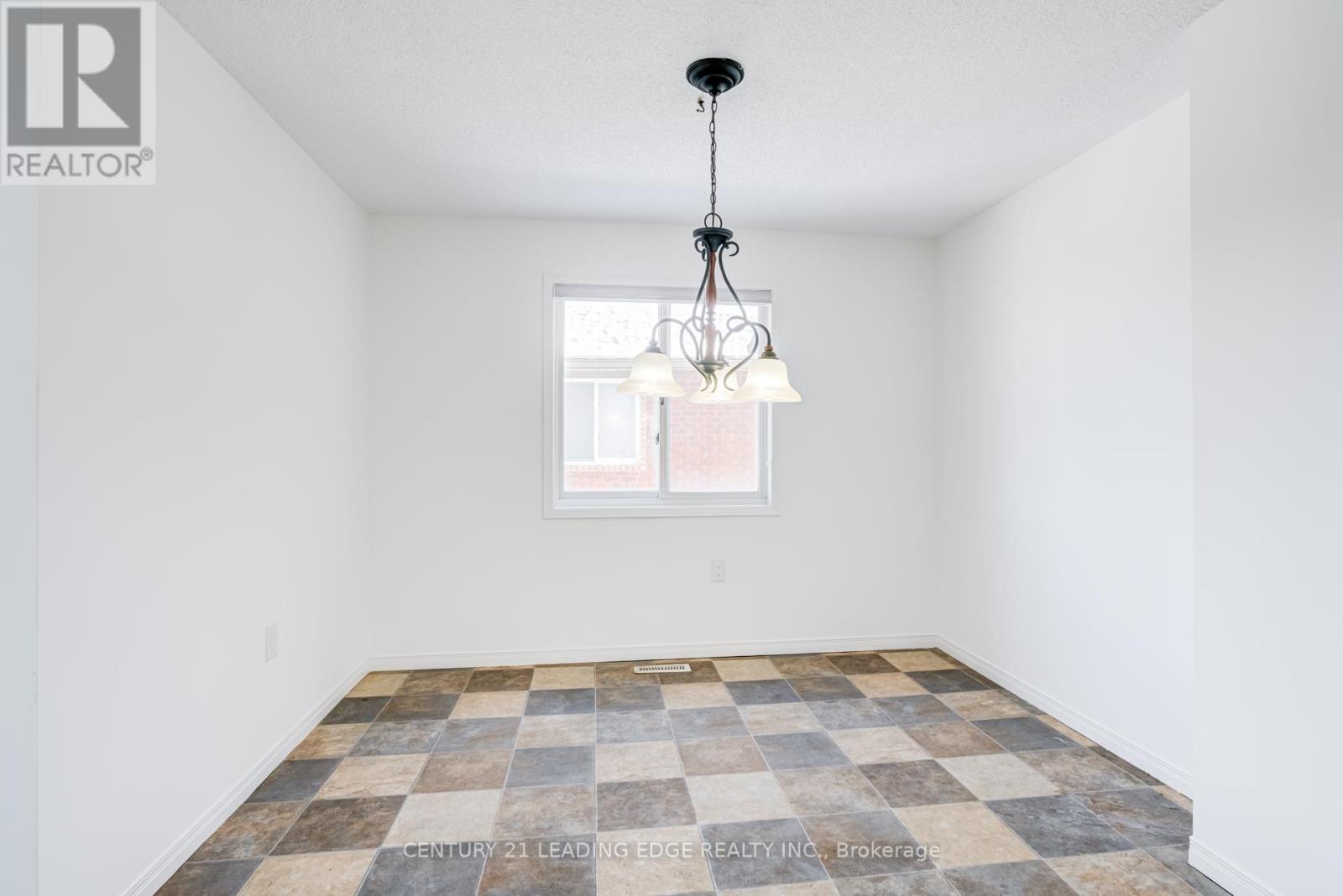 Single Family House for Sale in  NUGENT COURT Barrie (Northwest) 