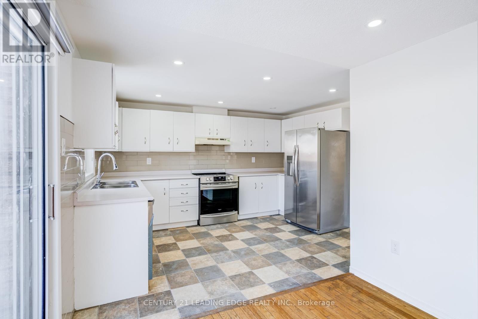 Single Family House for Sale in  NUGENT COURT Barrie (Northwest) 