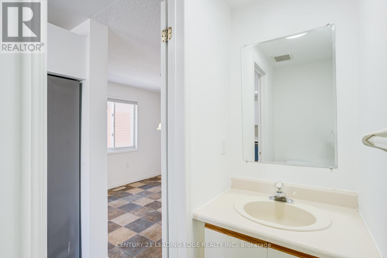 Single Family House for Sale in  NUGENT COURT Barrie (Northwest) 