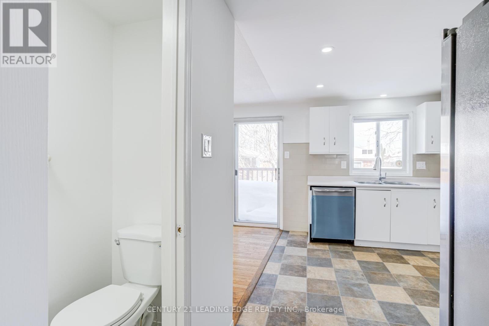 Single Family House for Sale in  NUGENT COURT Barrie (Northwest) 