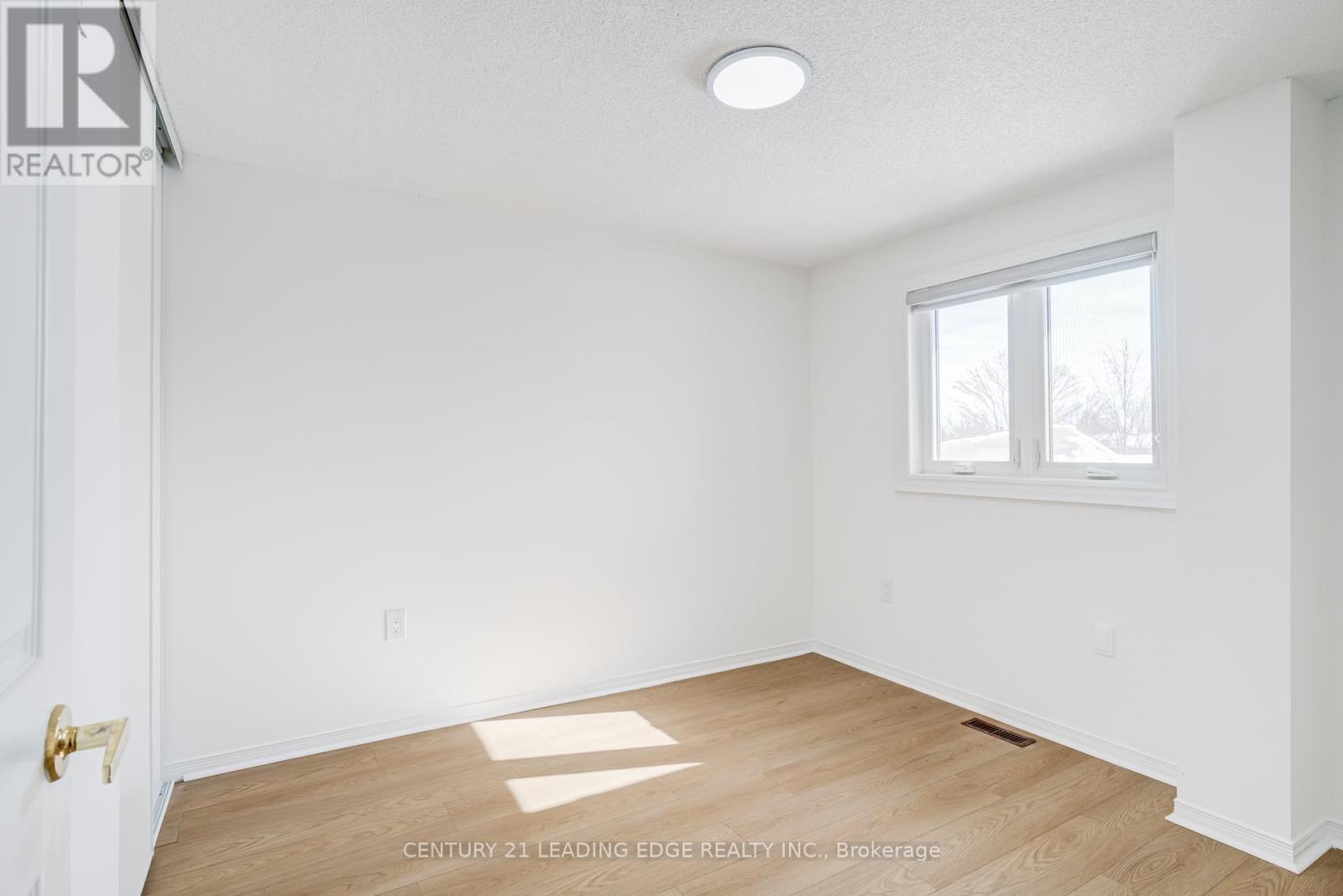 Single Family House for Sale in  NUGENT COURT Barrie (Northwest) 