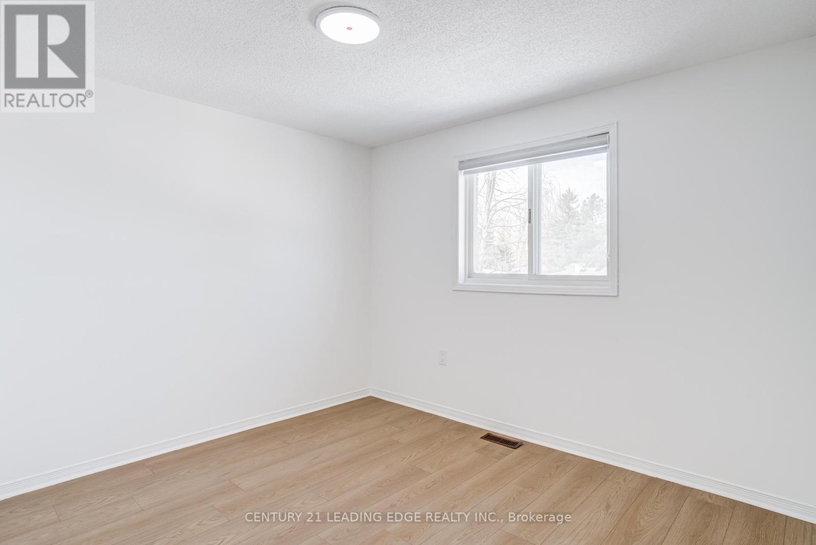 Single Family House for Sale in  NUGENT COURT Barrie (Northwest) 