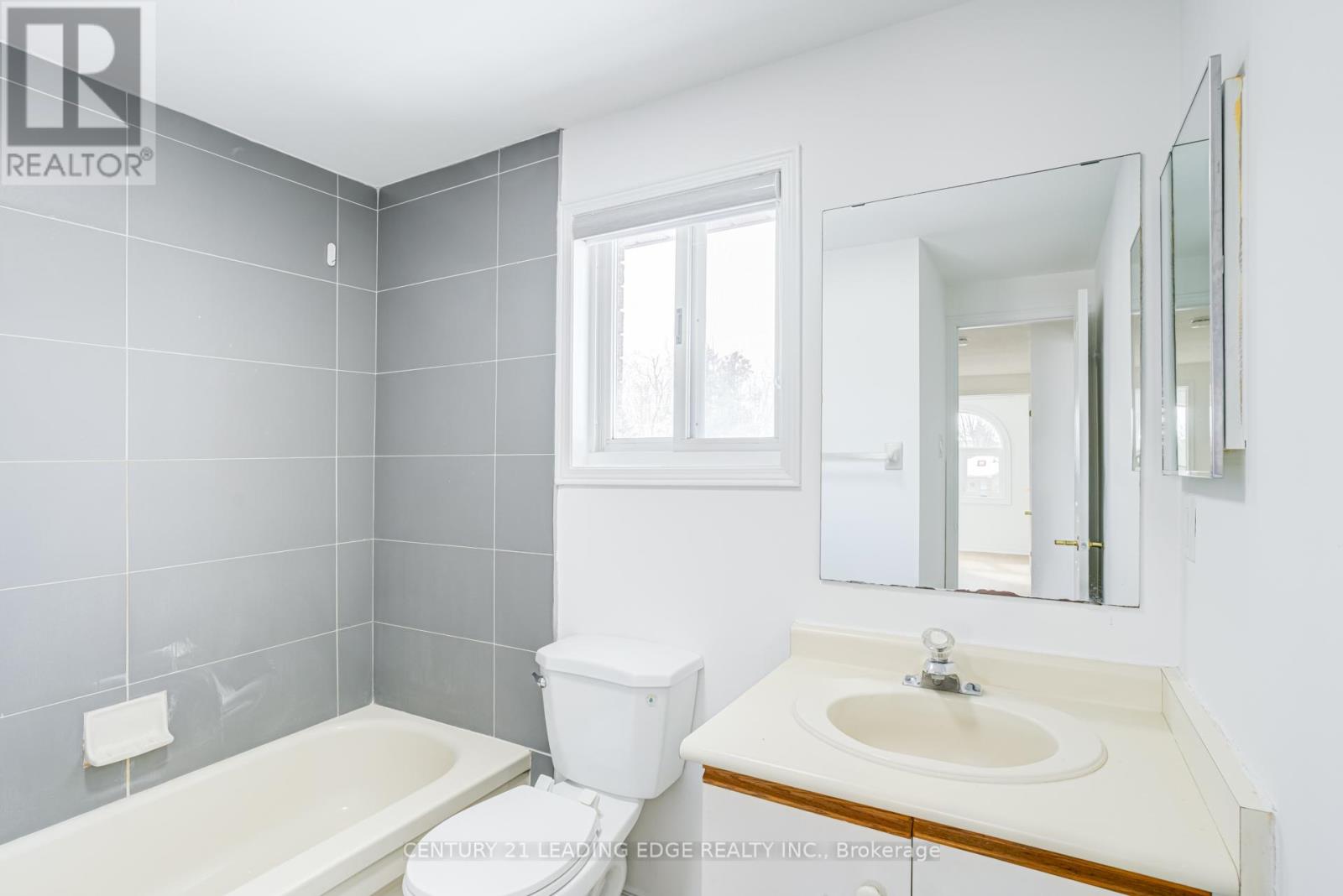 Single Family House for Sale in  NUGENT COURT Barrie (Northwest) 