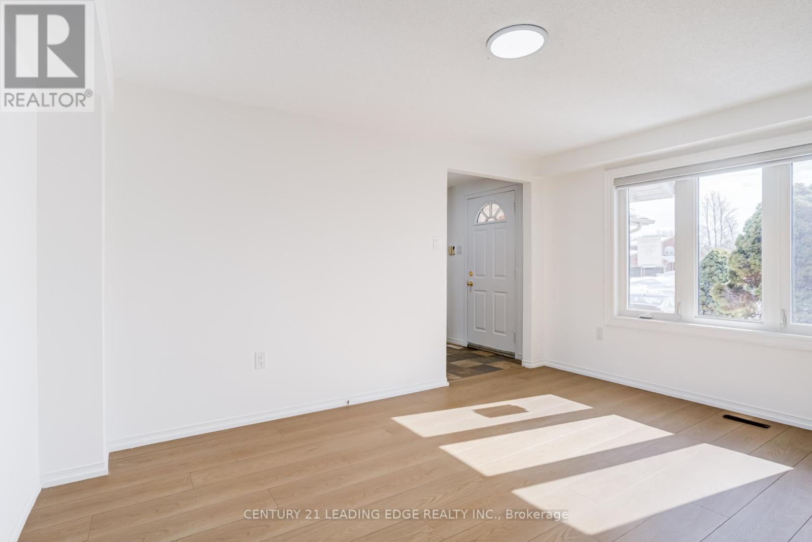 Single Family House for Sale in  NUGENT COURT Barrie (Northwest) 