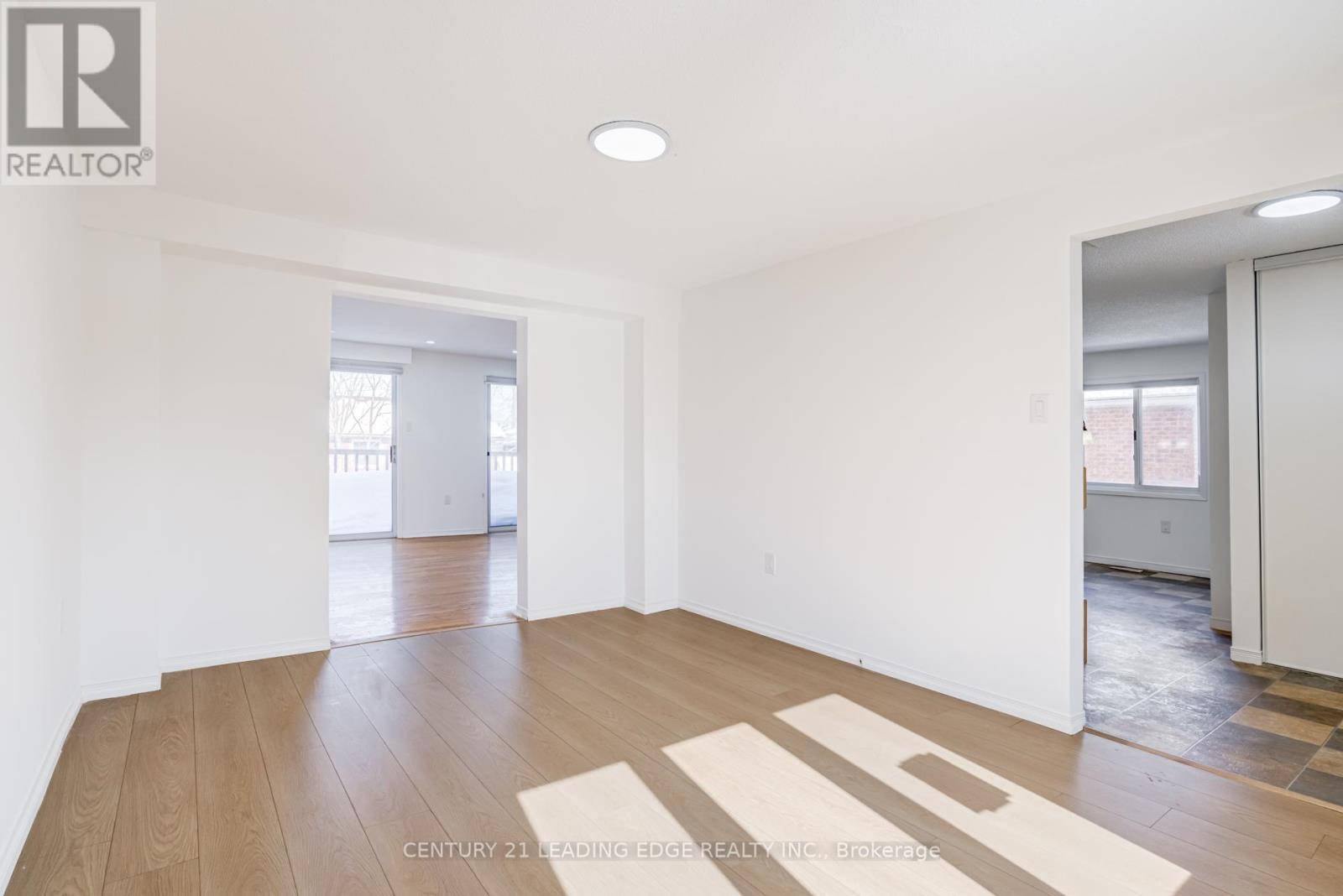 Single Family House for Sale in  NUGENT COURT Barrie (Northwest) 