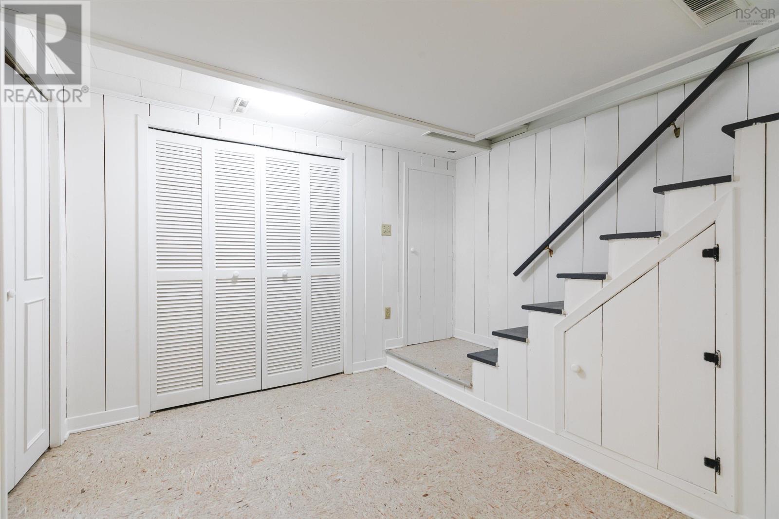 Property 22 of 51 of 43 Deepwood Crescent