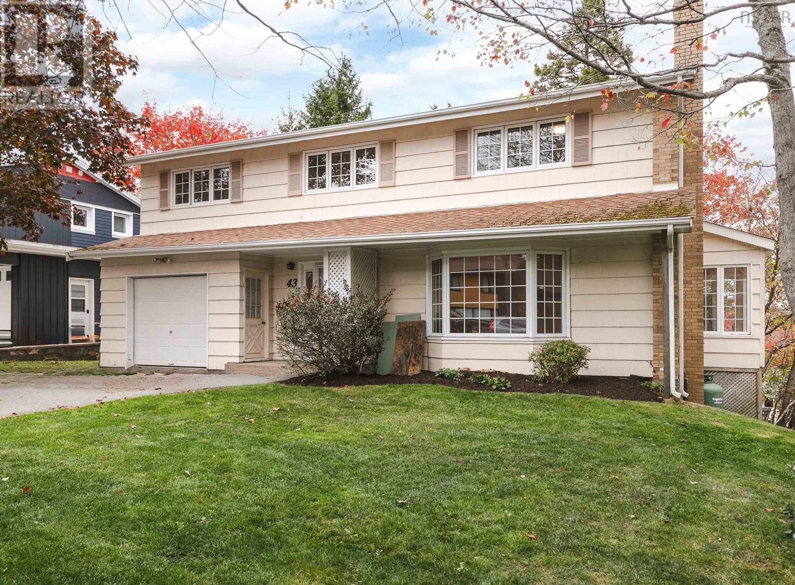 Property photo of 43 Deepwood Crescent