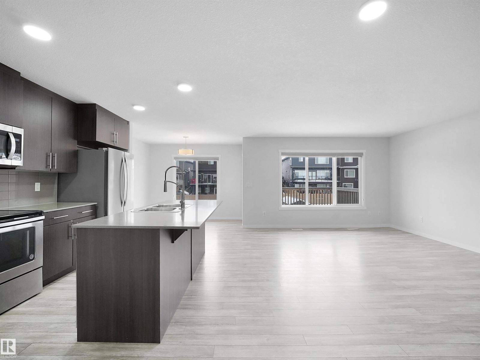 
          3746 WEIDLE CR SW
            <br/>
            <span>Edmonton</span>
            , 
            <span>AB</span>
             <span>T6E5A6</span>
         - Photo 15