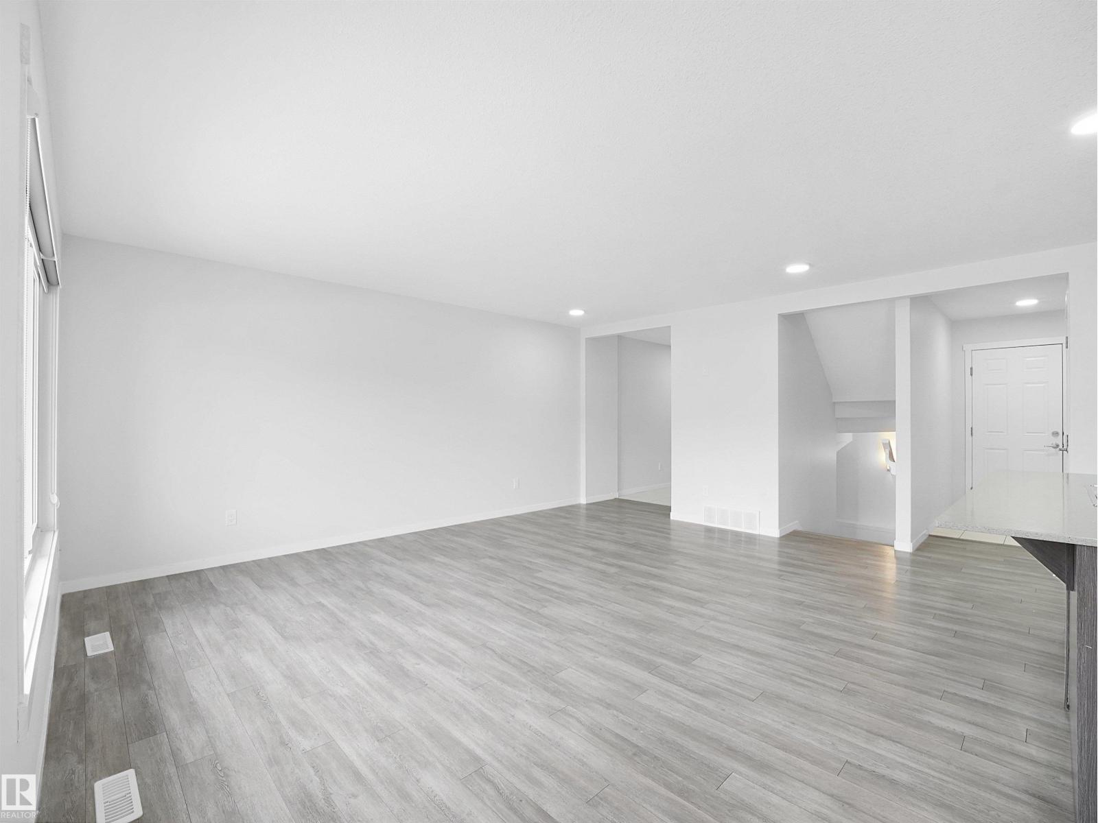 
          3746 WEIDLE CR SW
            <br/>
            <span>Edmonton</span>
            , 
            <span>AB</span>
             <span>T6E5A6</span>
         - Photo 36