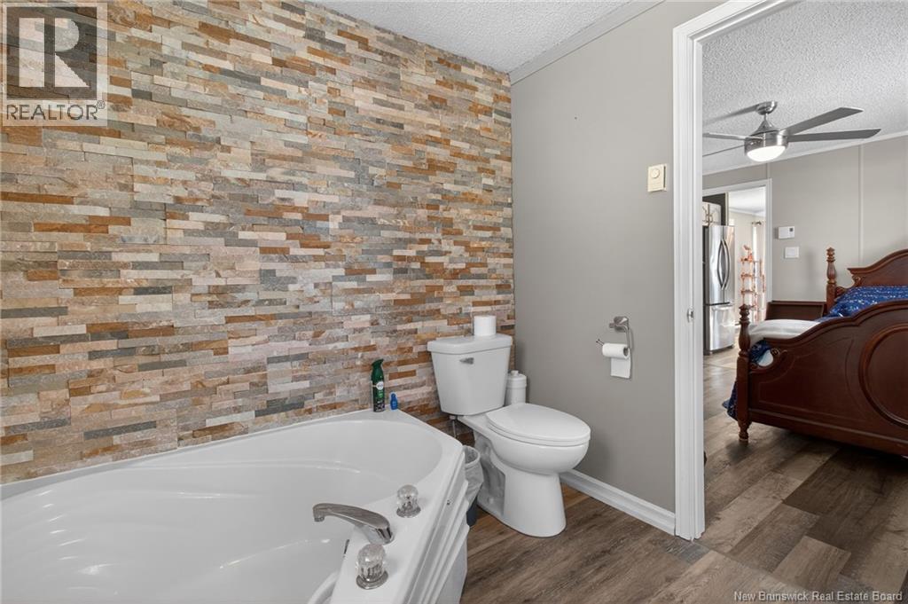 8 MAPLE RIDGE LANE - 15