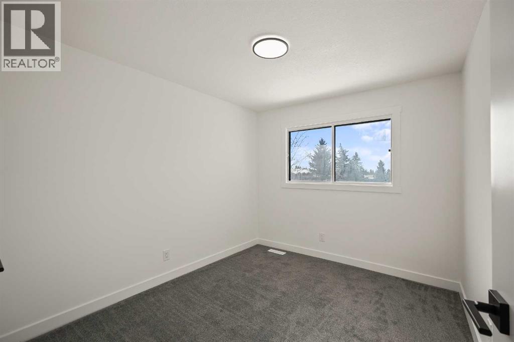 Single Family House for Sale in   Avenue NE Pineridge Calgary 