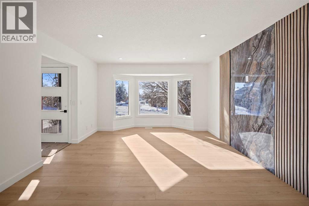 Single Family House for Sale in   Avenue NE Pineridge Calgary 