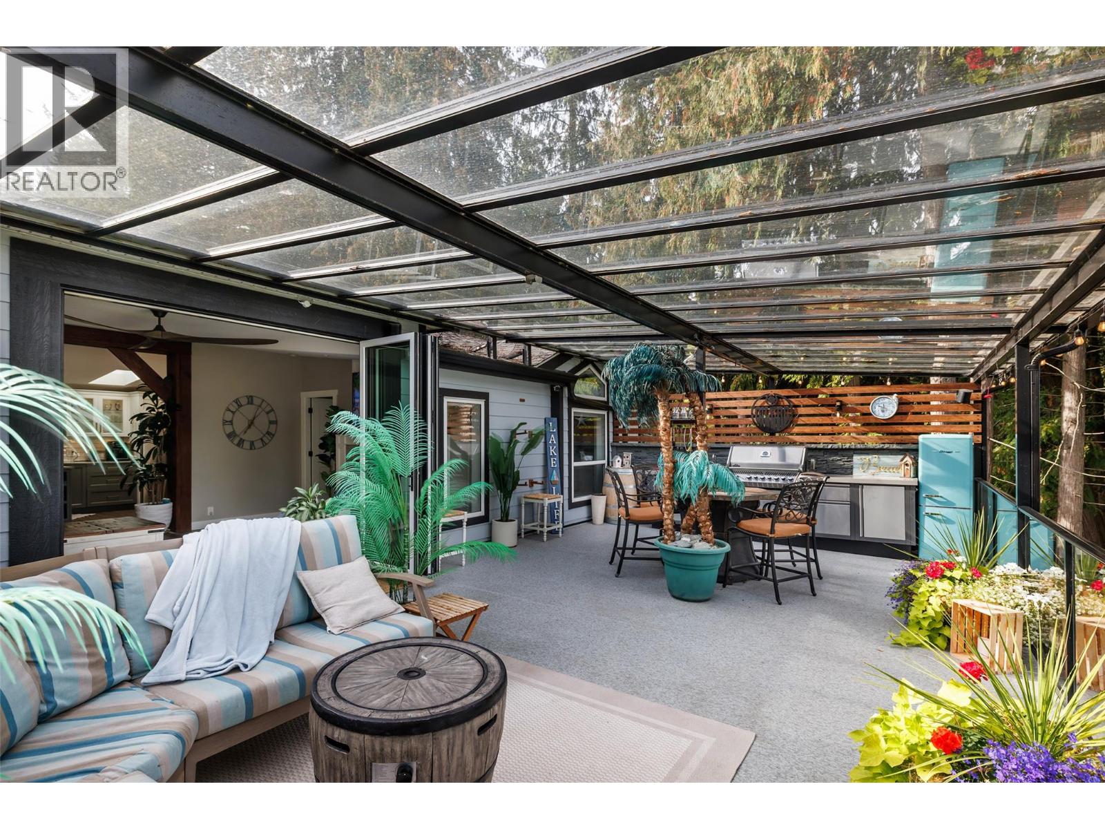 2661 Blind Bay Road, Blind Bay