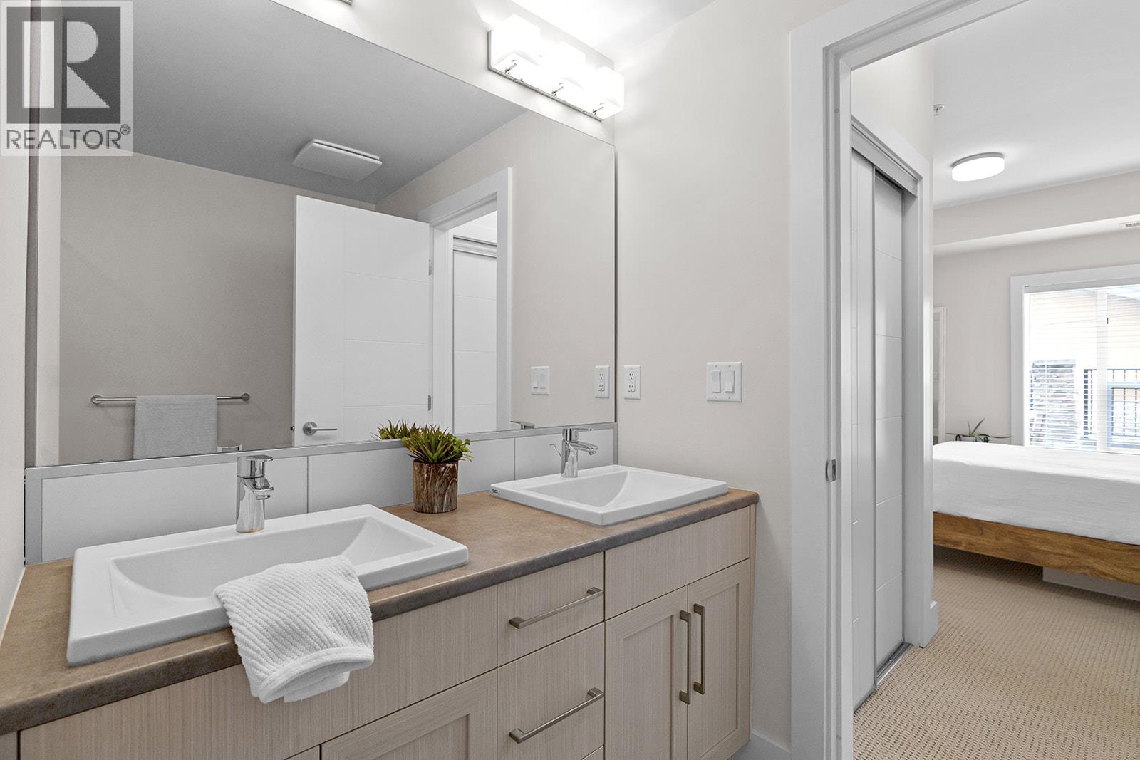 4380 Lakeshore Road Unit# 121, Kelowna