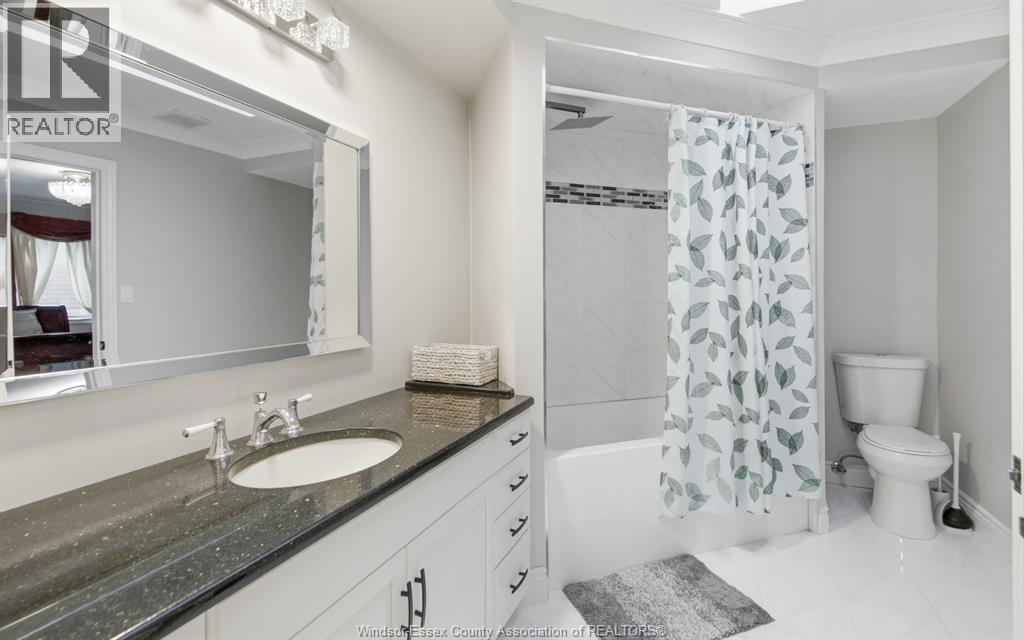 2820 Wildberry CRESCENT - 13