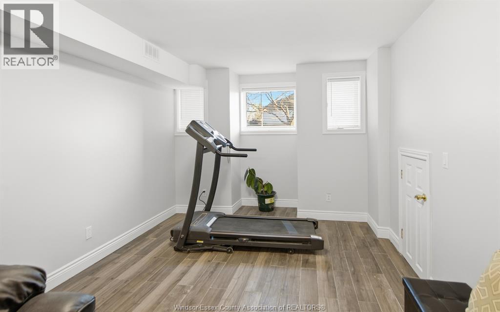 2820 Wildberry CRESCENT - 15