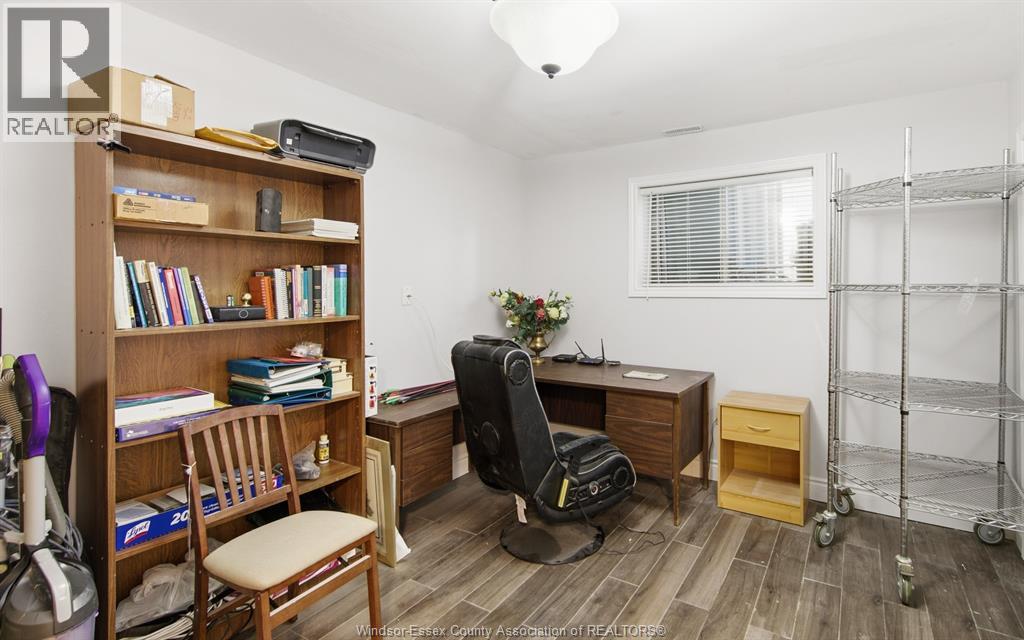 2820 Wildberry CRESCENT - 16