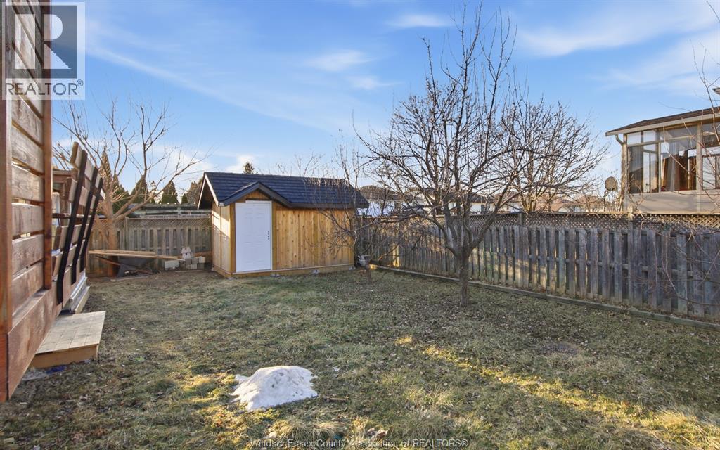2820 Wildberry CRESCENT - 22