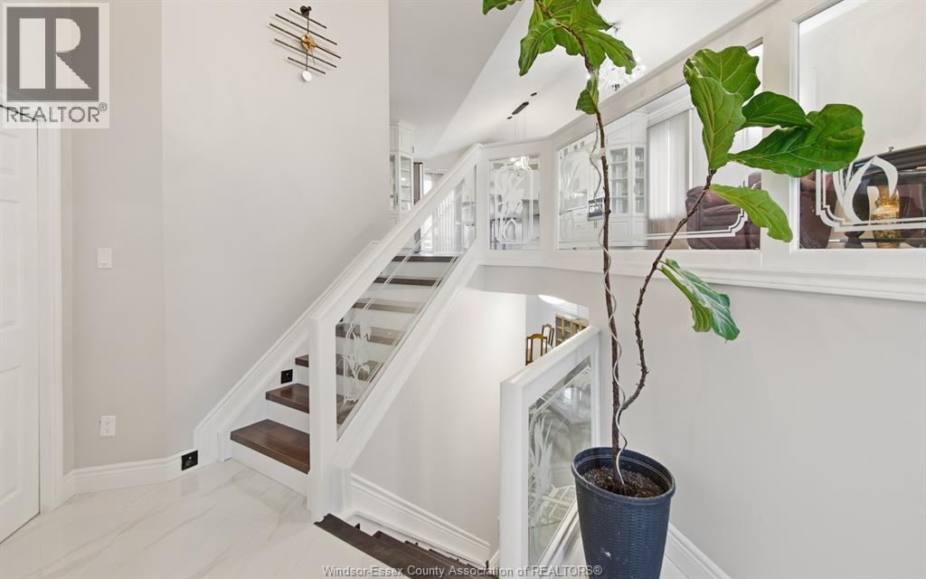 2820 Wildberry CRESCENT - 2