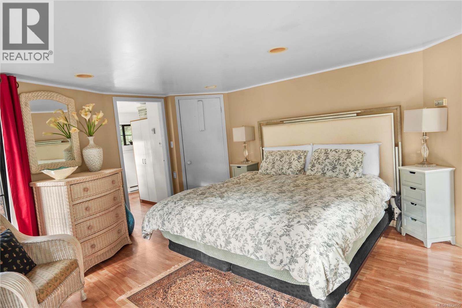  3383 Lakeridge Place, Highlands