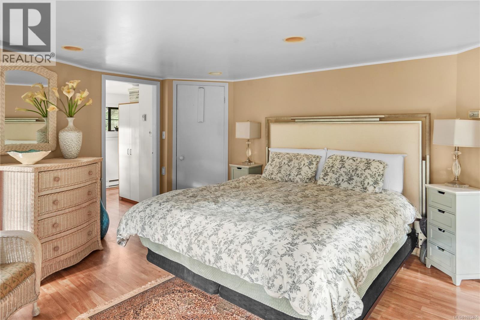  3383 Lakeridge Place, Highlands