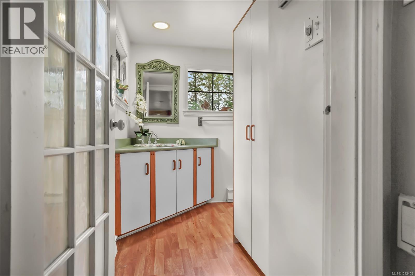  3383 Lakeridge Place, Highlands