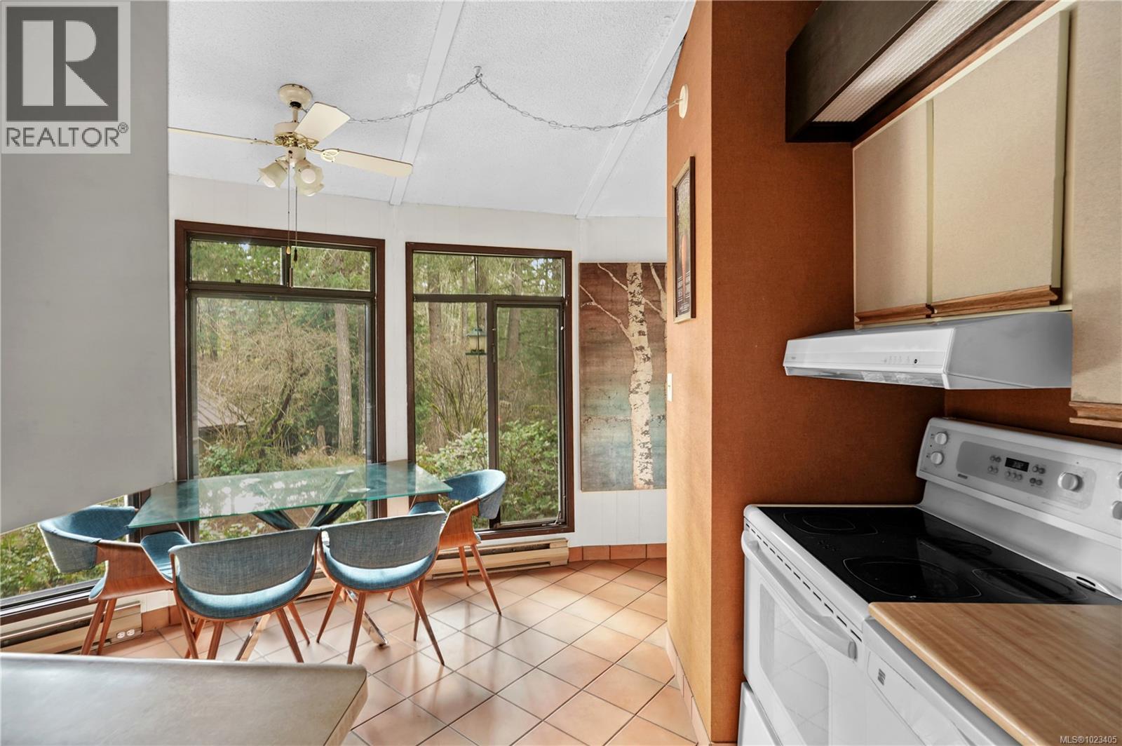  3383 Lakeridge Place, Highlands