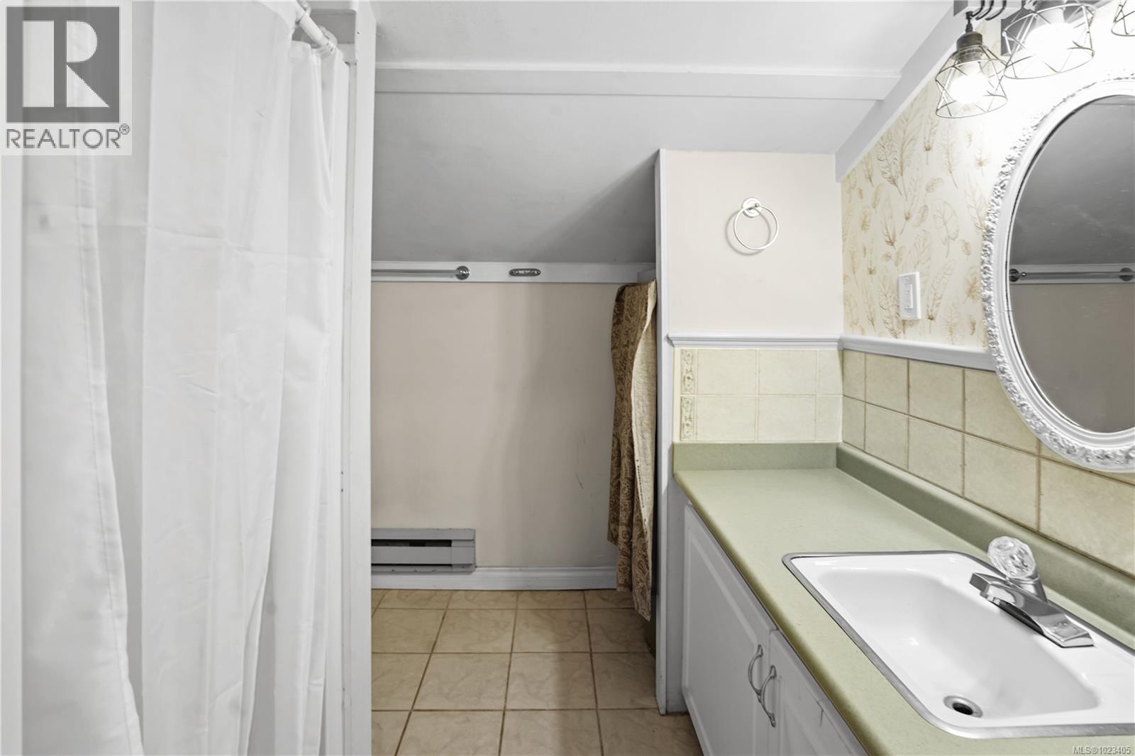  3383 Lakeridge Place, Highlands