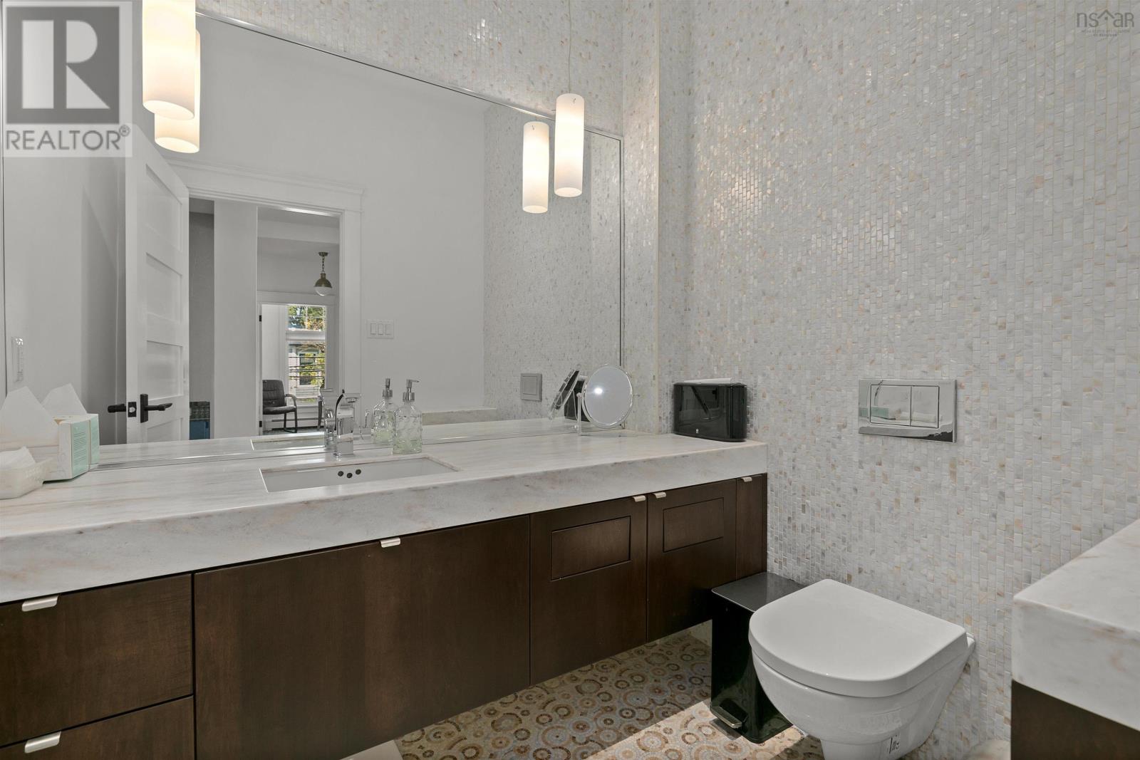 Property 35 of 50 of 6088 Coburg Road