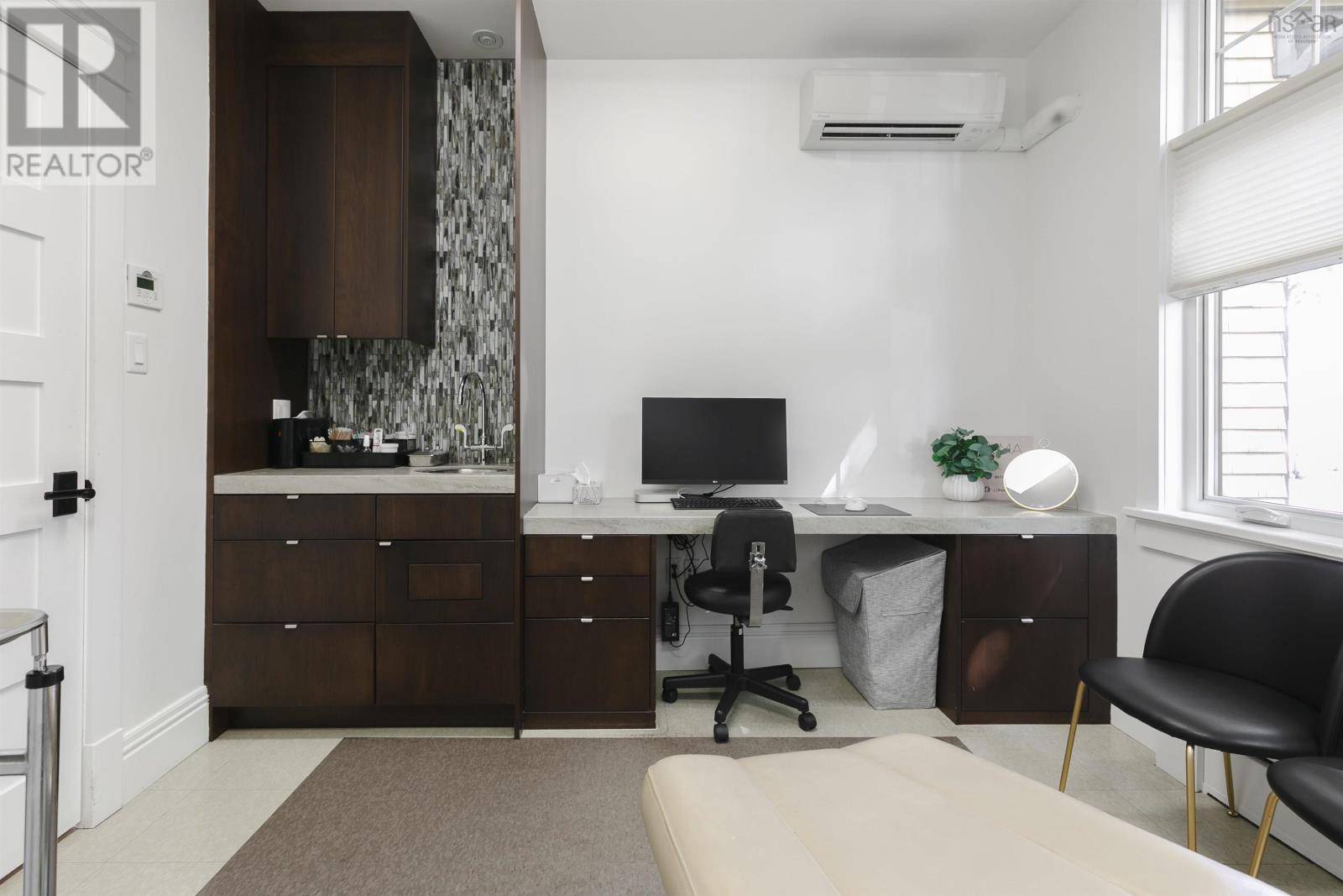 Property 22 of 50 of 6088 Coburg Road