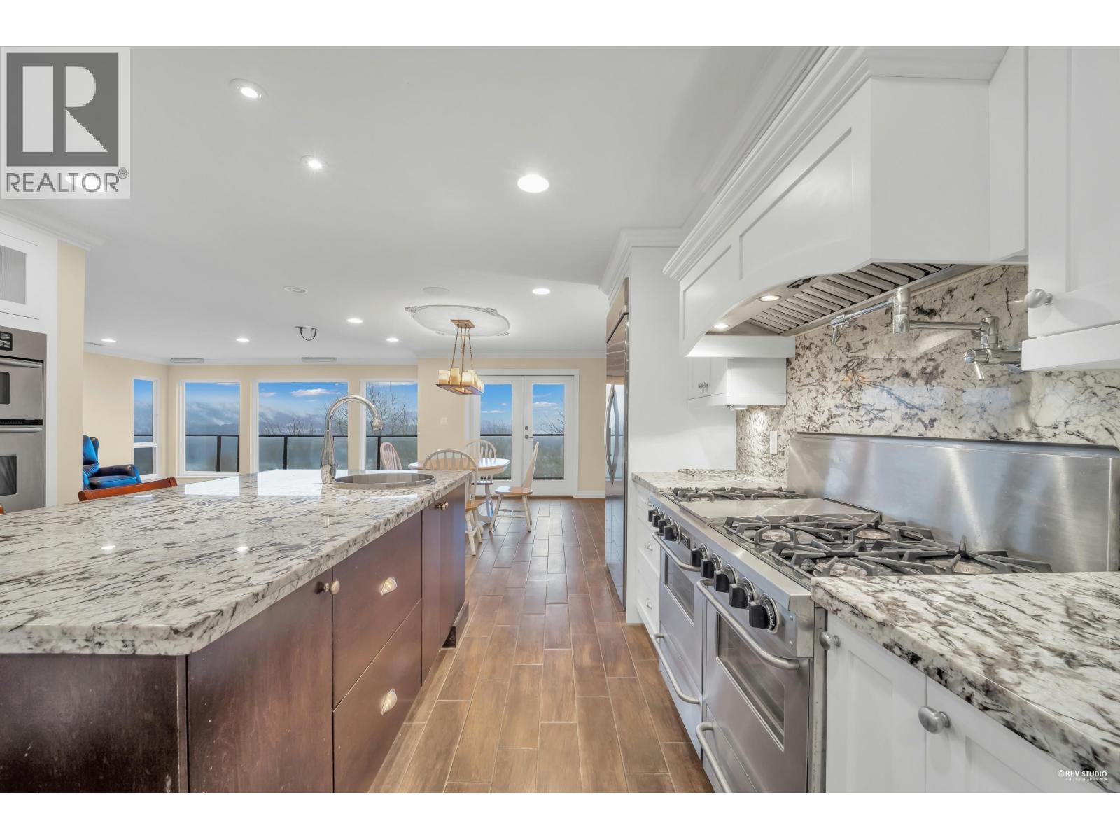 5807 HIGHFIELD DRIVE, Burnaby