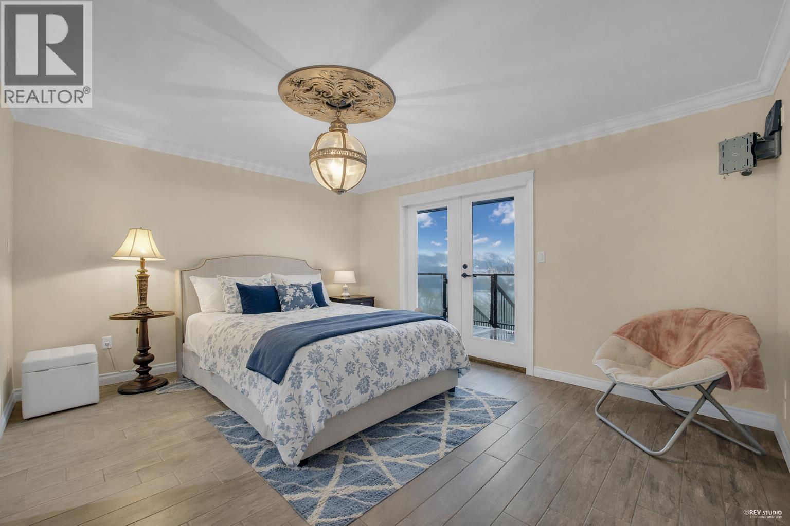 5807 HIGHFIELD DRIVE, Burnaby