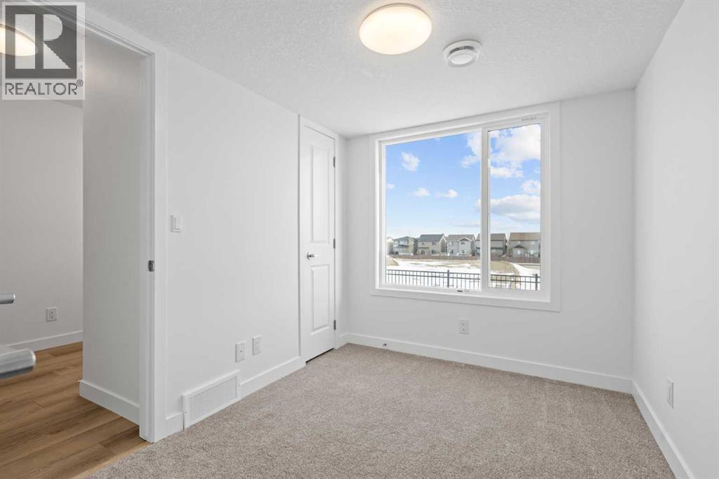 
          25 Wildwoods Court Southwest
            <br/>
            <span>Airdrie</span>
            , 
            <span>AB</span>
             <span>T4B5V7</span>
         - Photo 34