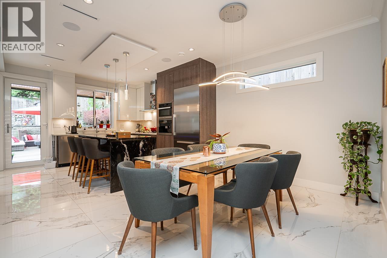 4365 MOUNTAIN HIGHWAY, North Vancouver