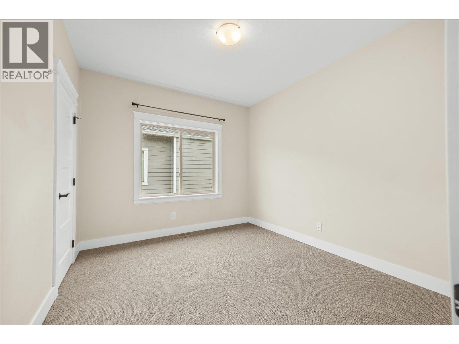 950 Rutland Road N, Kelowna