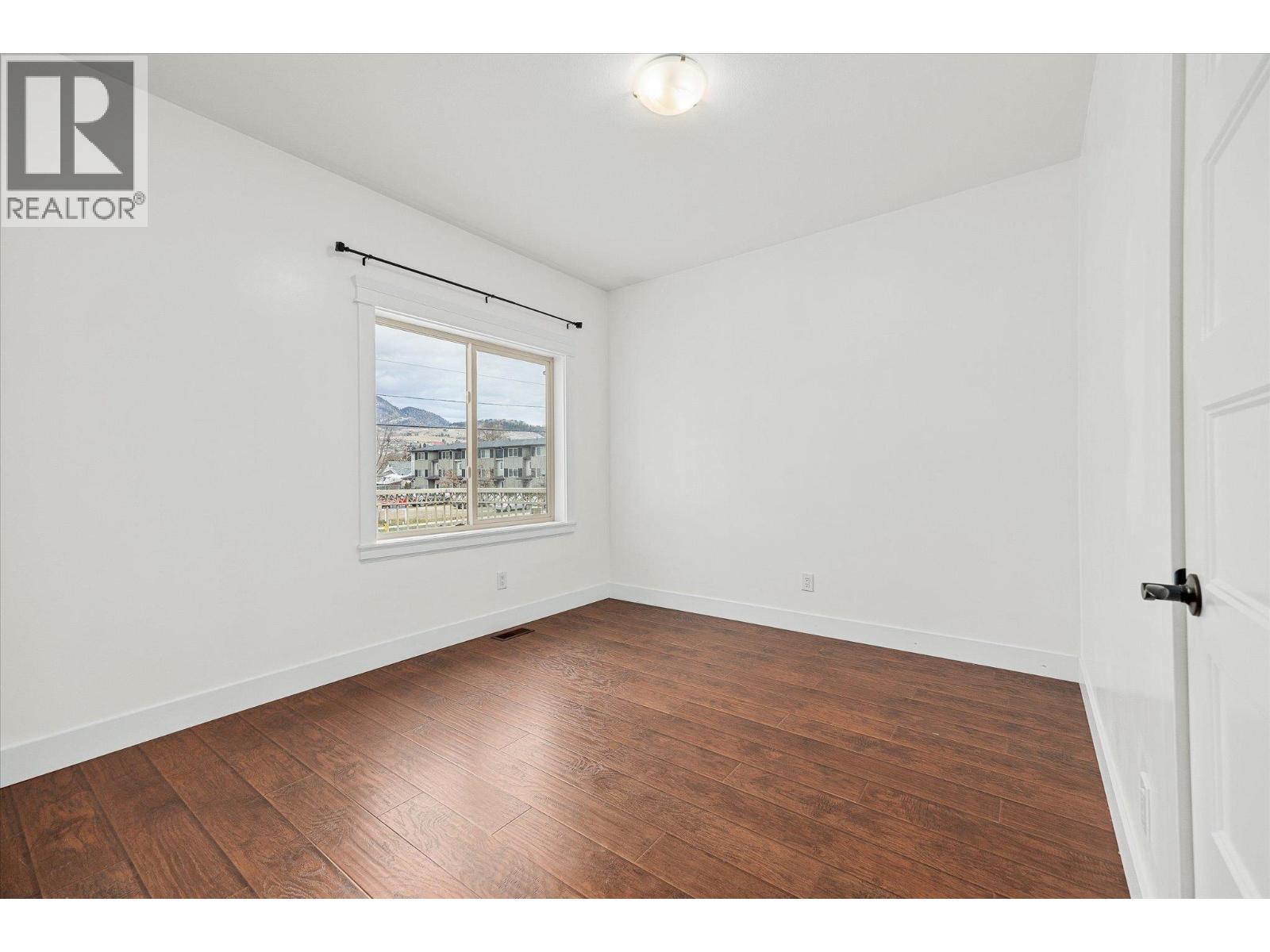 950 Rutland Road N, Kelowna