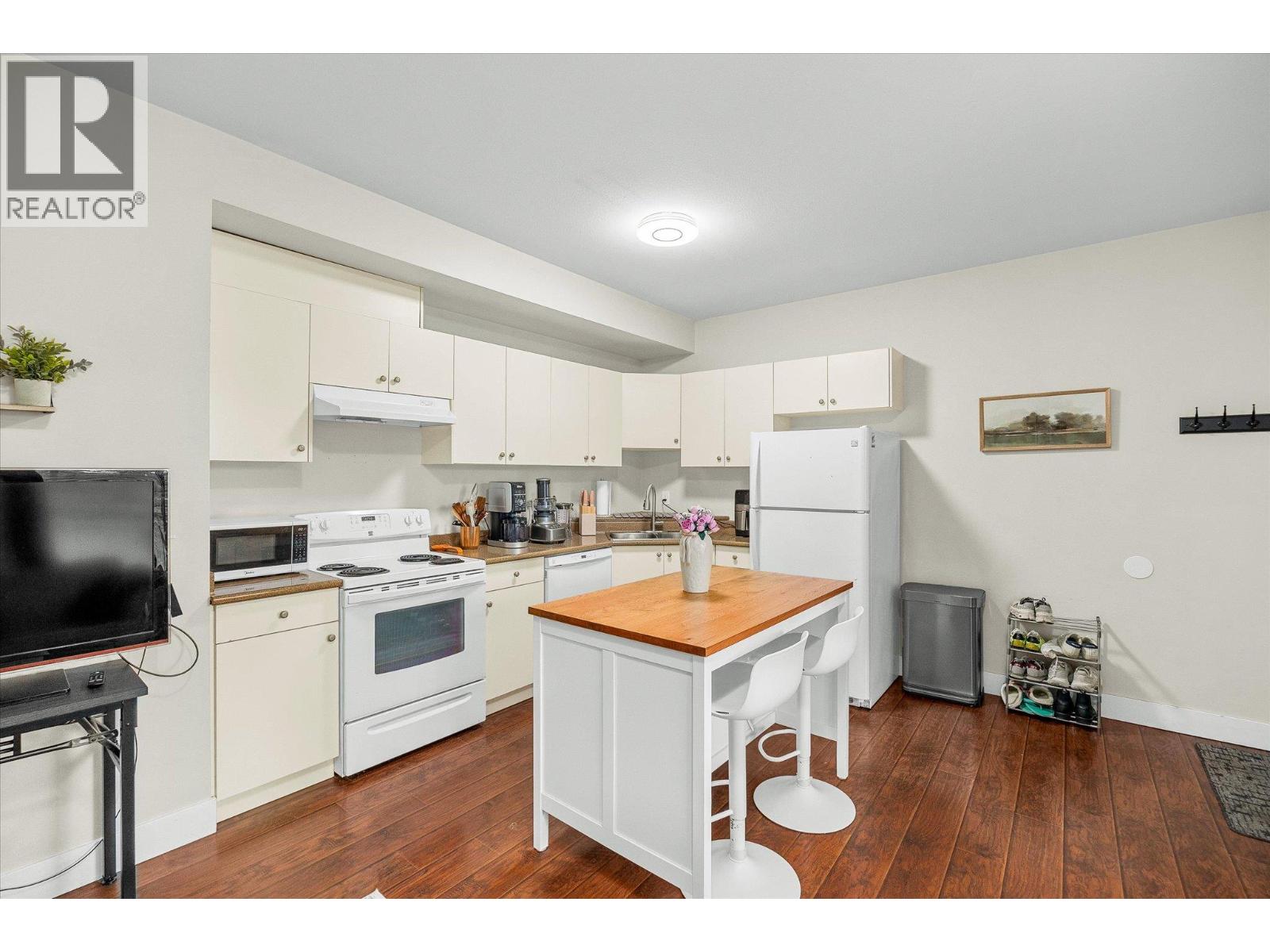 950 Rutland Road N, Kelowna