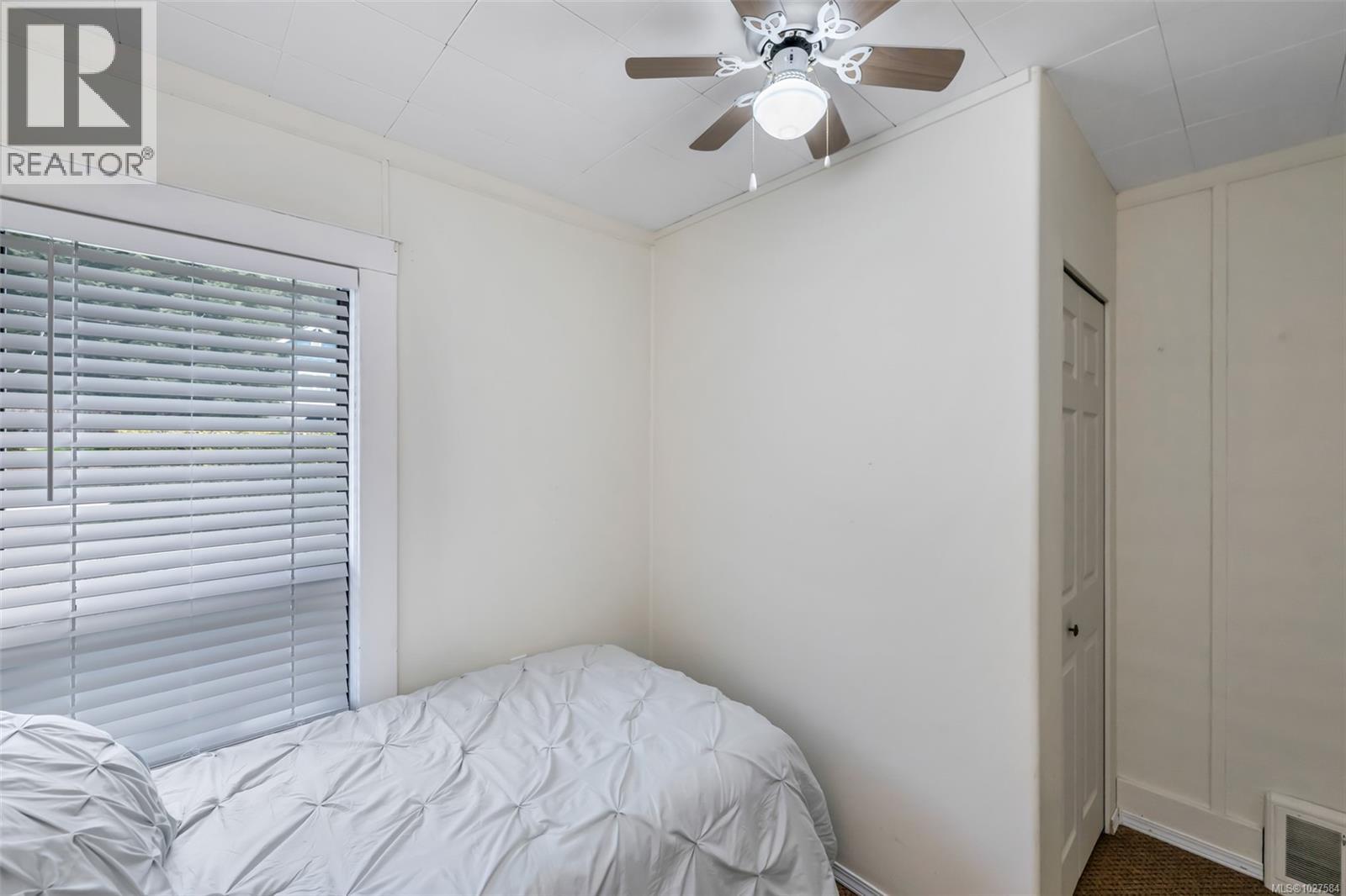 10684 ALDER CRES - 35