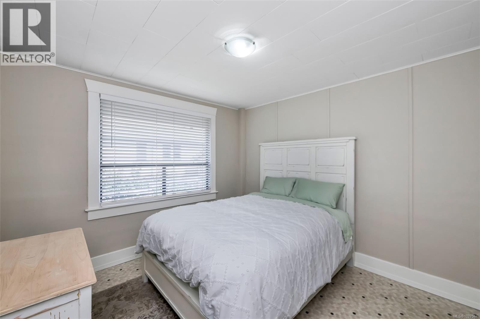 10684 ALDER CRES - 37