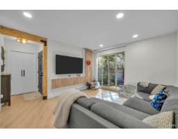 14826 Holly Park Lane, Surrey, BC V3R6Y2 Photo 7