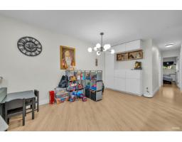 14826 Holly Park Lane, Surrey, BC V3R6Y2 Photo 6