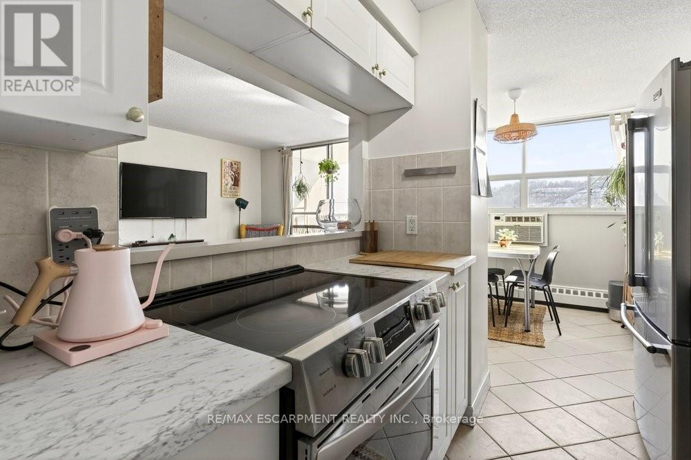 906 – 1950 MAIN STREET W,Hamilton (Ainslie Wood),,
