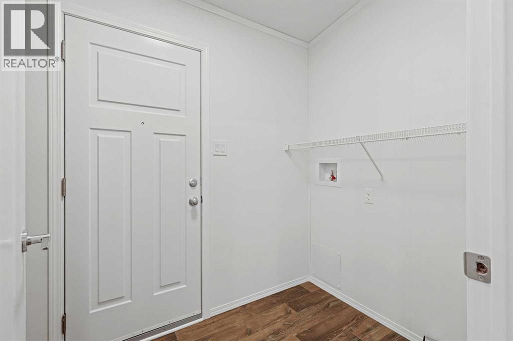 5, 6220 17 Avenue SE, Calgary, Alberta