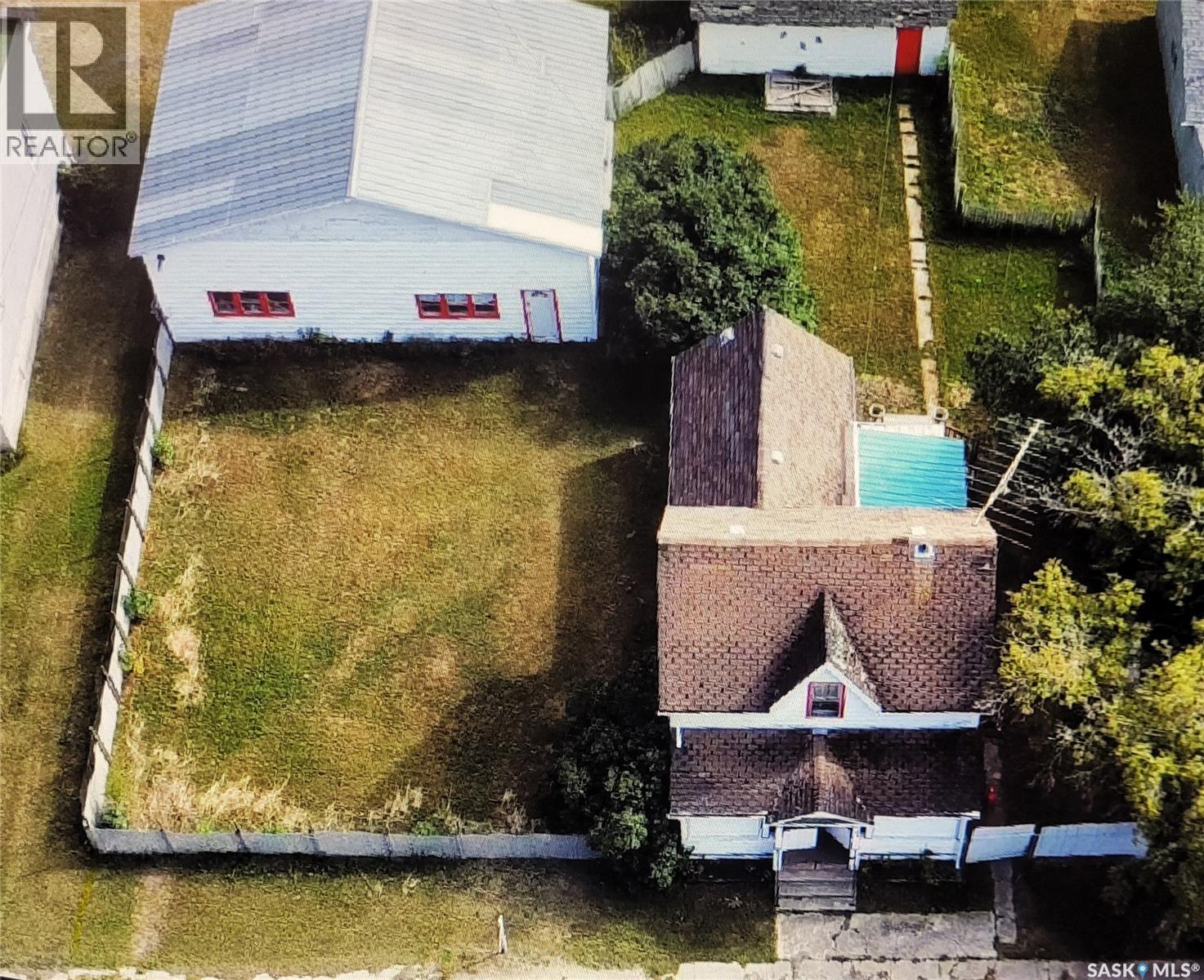 105 AMHERST STREET - 4