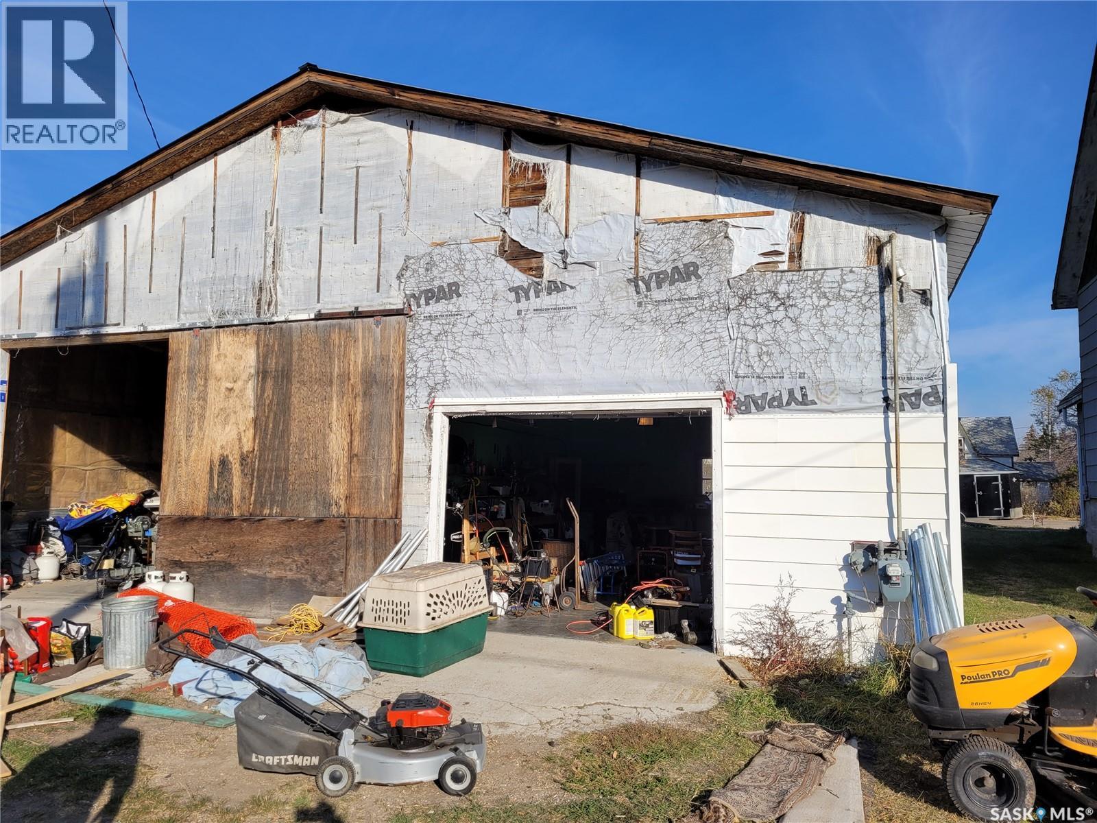 105 AMHERST STREET - 5