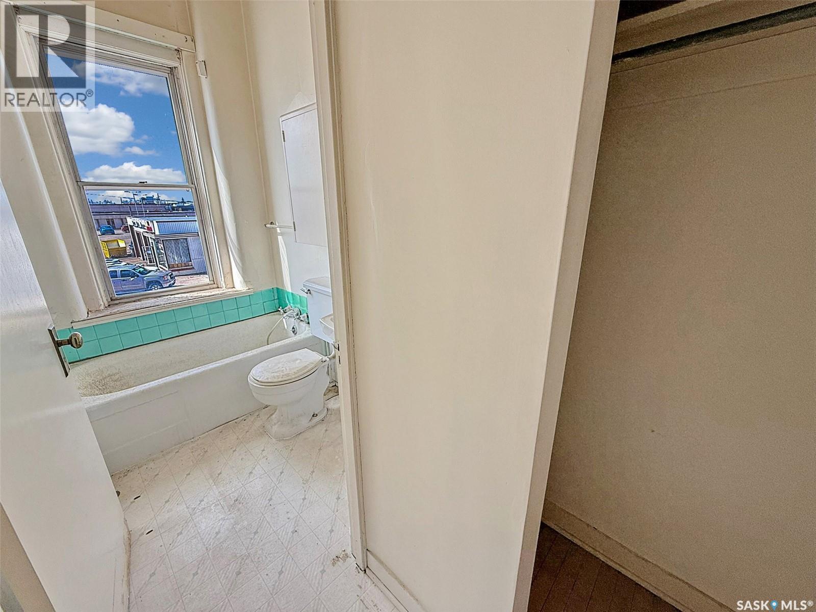 Retail for Sale in  Cheadle STREET W Swift Current 